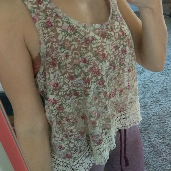 XXI Forever 21 lace floral croptop racer back tank - Picture 3 of 5
